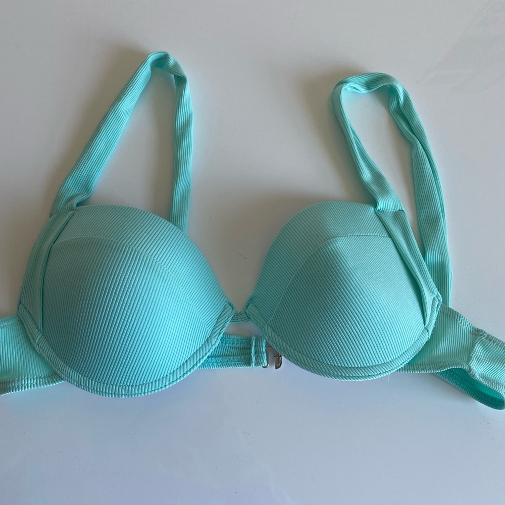SHEIN Bikini top. NEW
